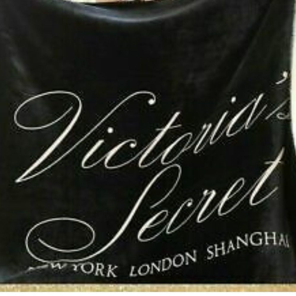 Victoria secret Sherpa blanket